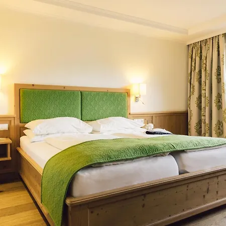 Отель Jaegerhof 4*