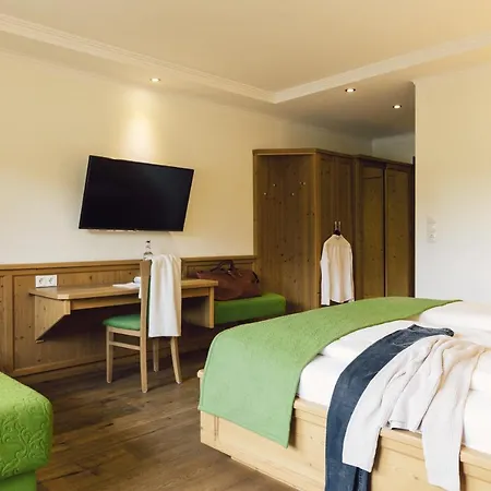 Jaegerhof Hotel 4*
