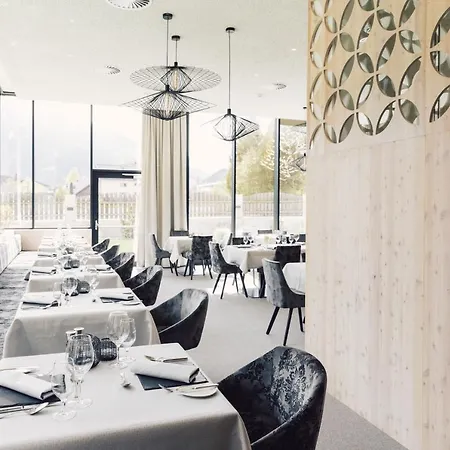 Hotel Jägerhof 4*