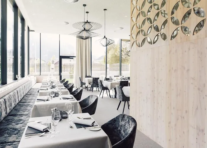 酒店 亚赫霍夫酒店 4*