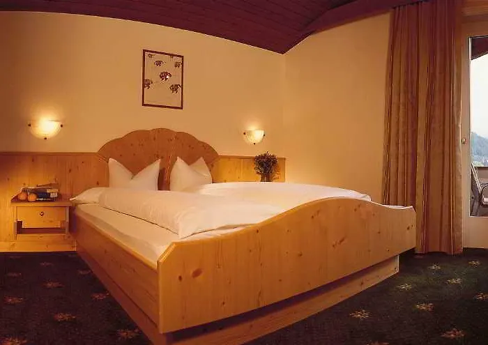 亚赫霍夫酒店 4*