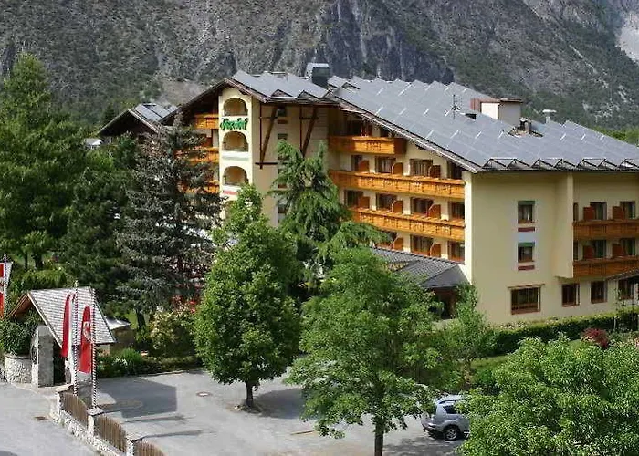 酒店 亚赫霍夫酒店 4*